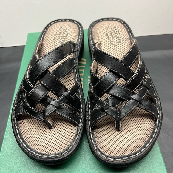 Woman’s Eastland sandals - Size 6 - Brand new in box - Picture 3 of 7